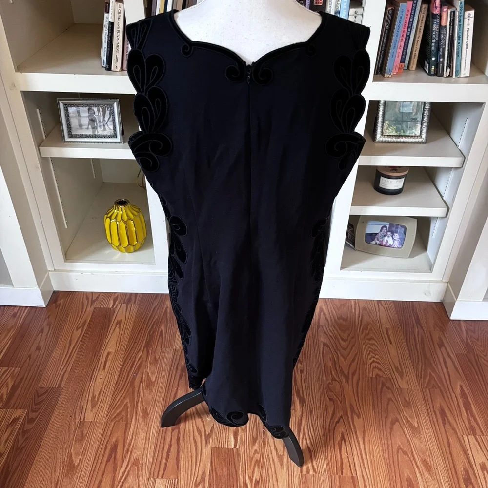 RSVP by Talbots Black Scalloped Cutout Dress Sz 16 Velvet Sleeveless Cocktail - Picture 6 of 13
